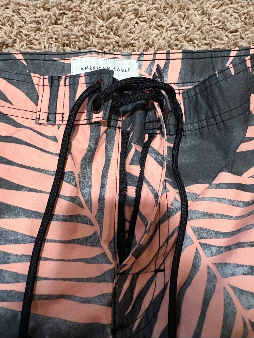 American Eagle Palm Swim Trunk 10” men’s size small NWOT
